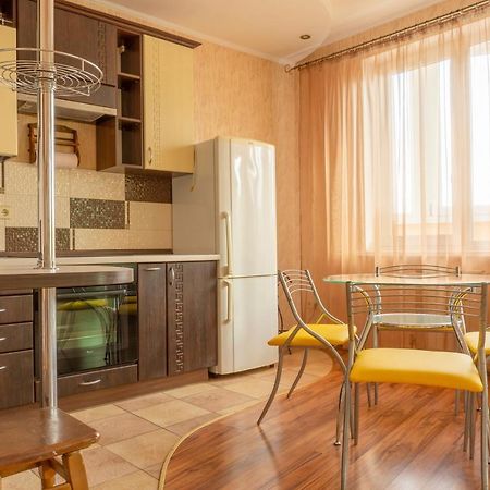 Big Studio Apartment Near River Mall Киев Екстериор снимка
