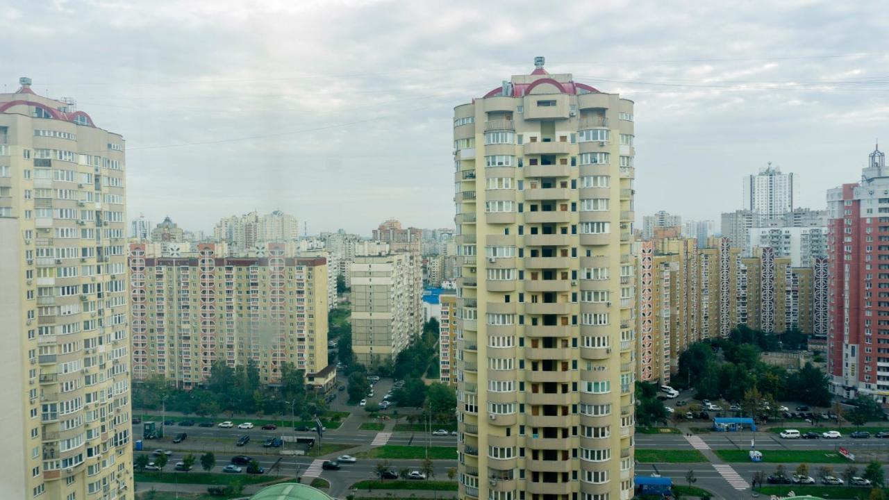 Big Studio Apartment Near River Mall Киев Екстериор снимка