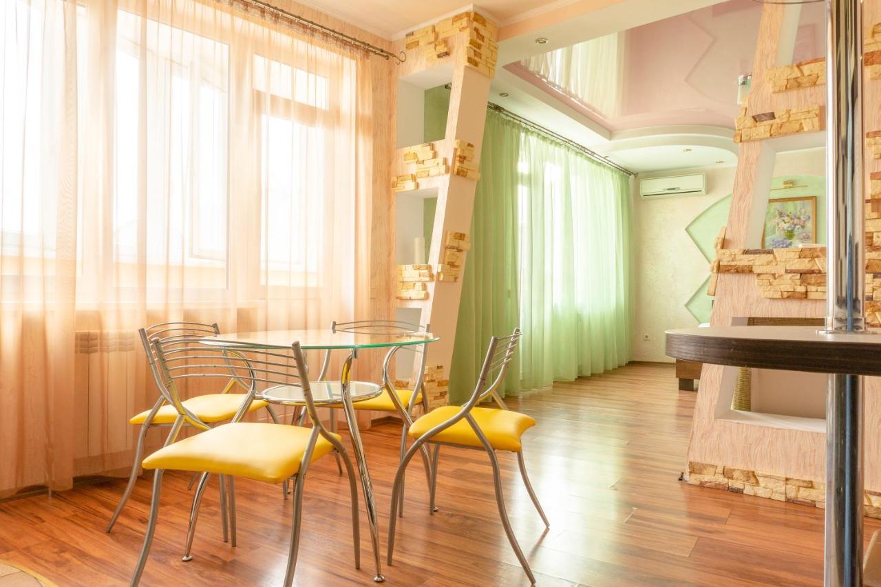 Big Studio Apartment Near River Mall Киев Екстериор снимка