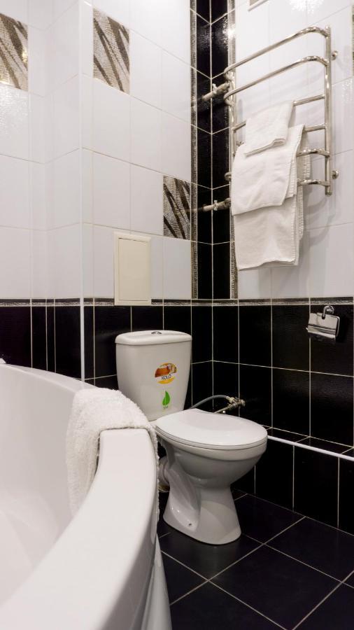 Big Studio Apartment Near River Mall Киев Екстериор снимка
